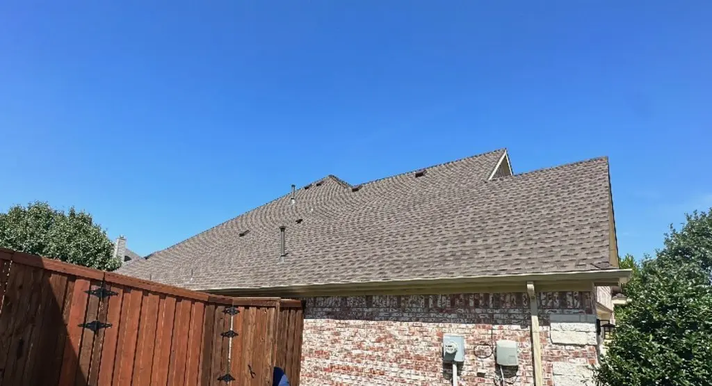Completed roof replacement project in Richland Hills